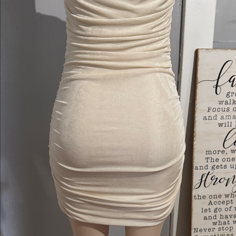 Elegant Cream One-Shoulder Dress - Picture 9 of 11